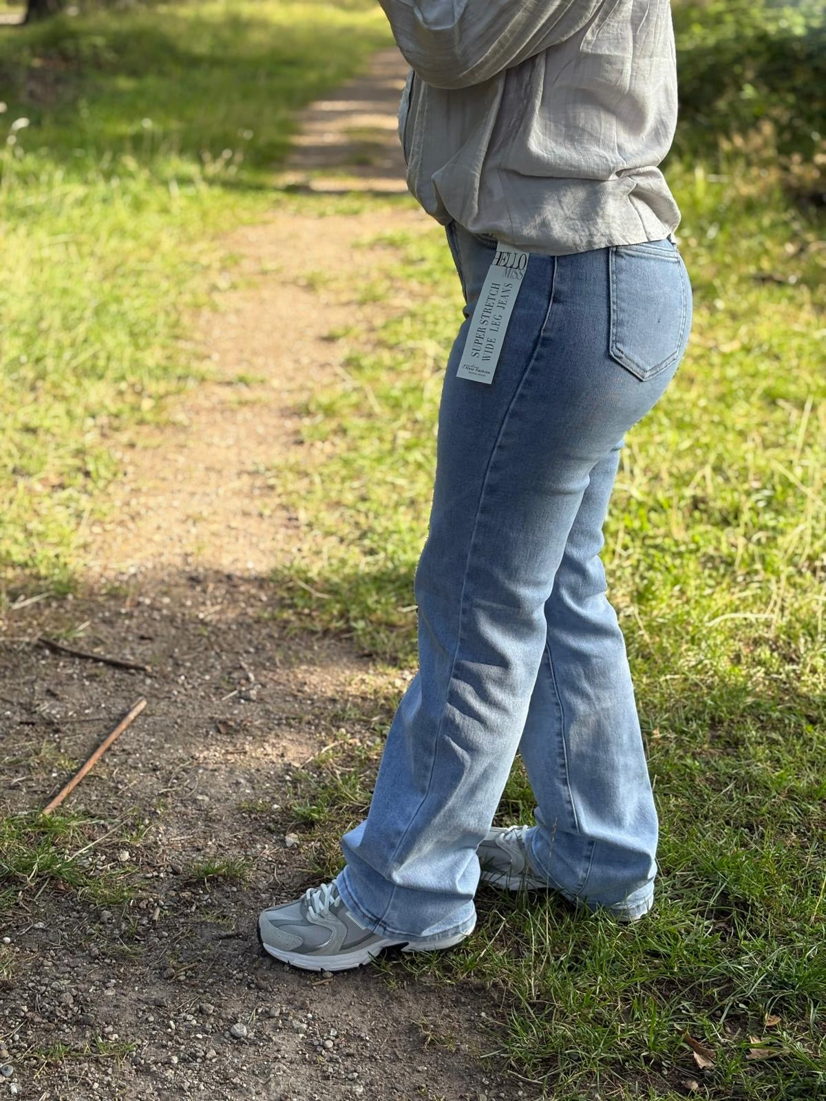 Wide leg jeans