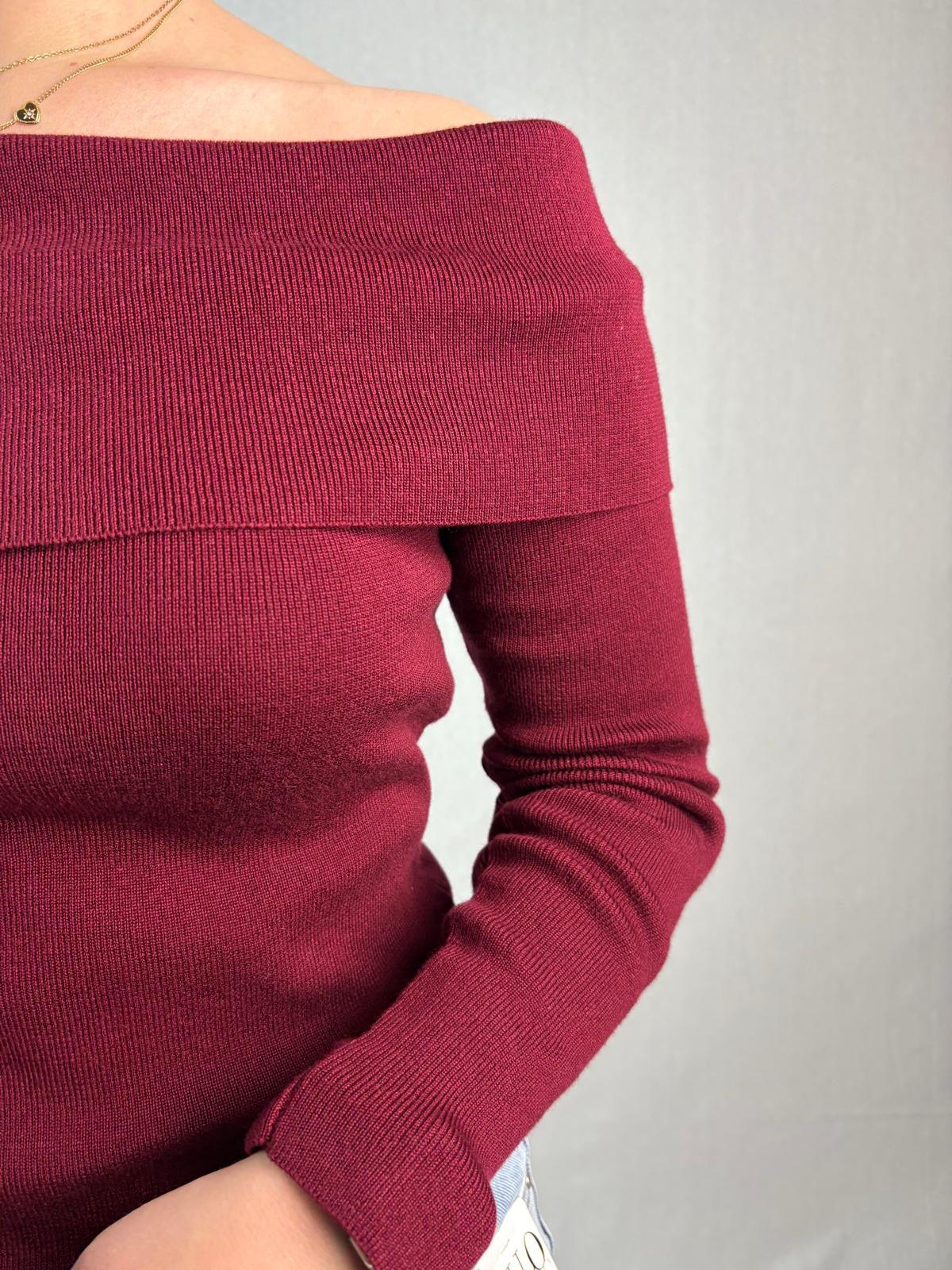 Off shoulder truitje