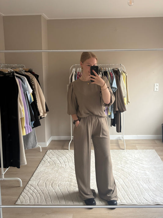 Two piece set bruin