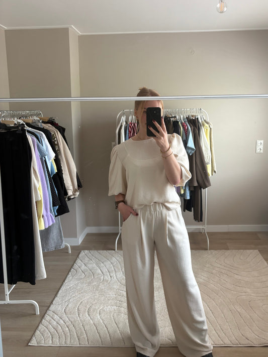 Two piece set beige